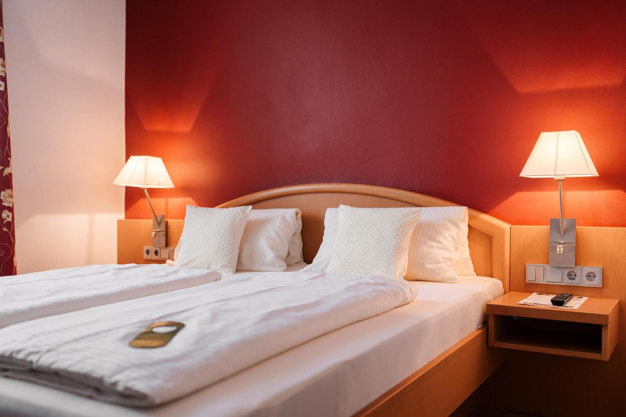 Hotel Weisses Ross Konnersreuth Luaran gambar