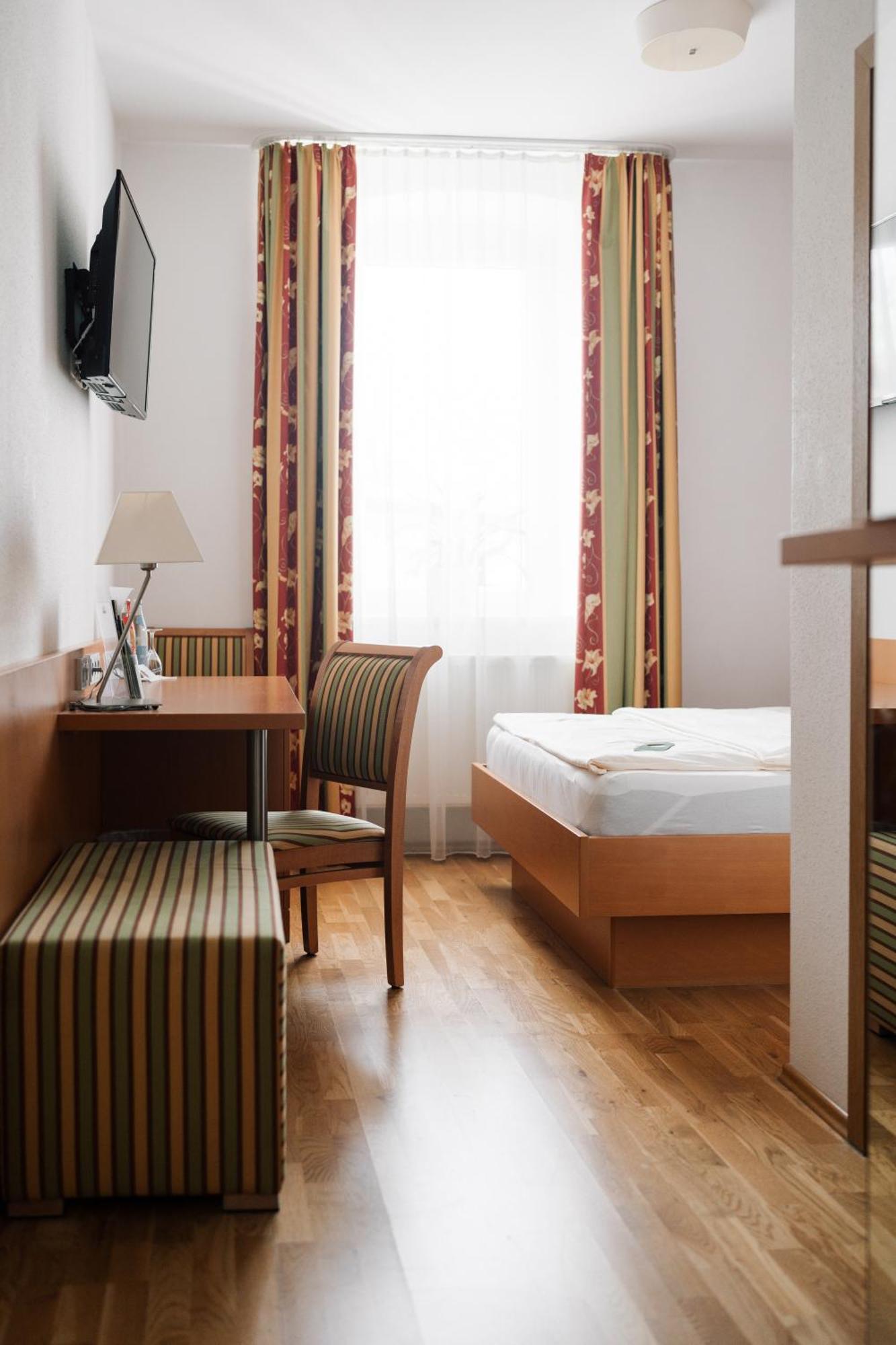Hotel Weisses Ross Konnersreuth Luaran gambar